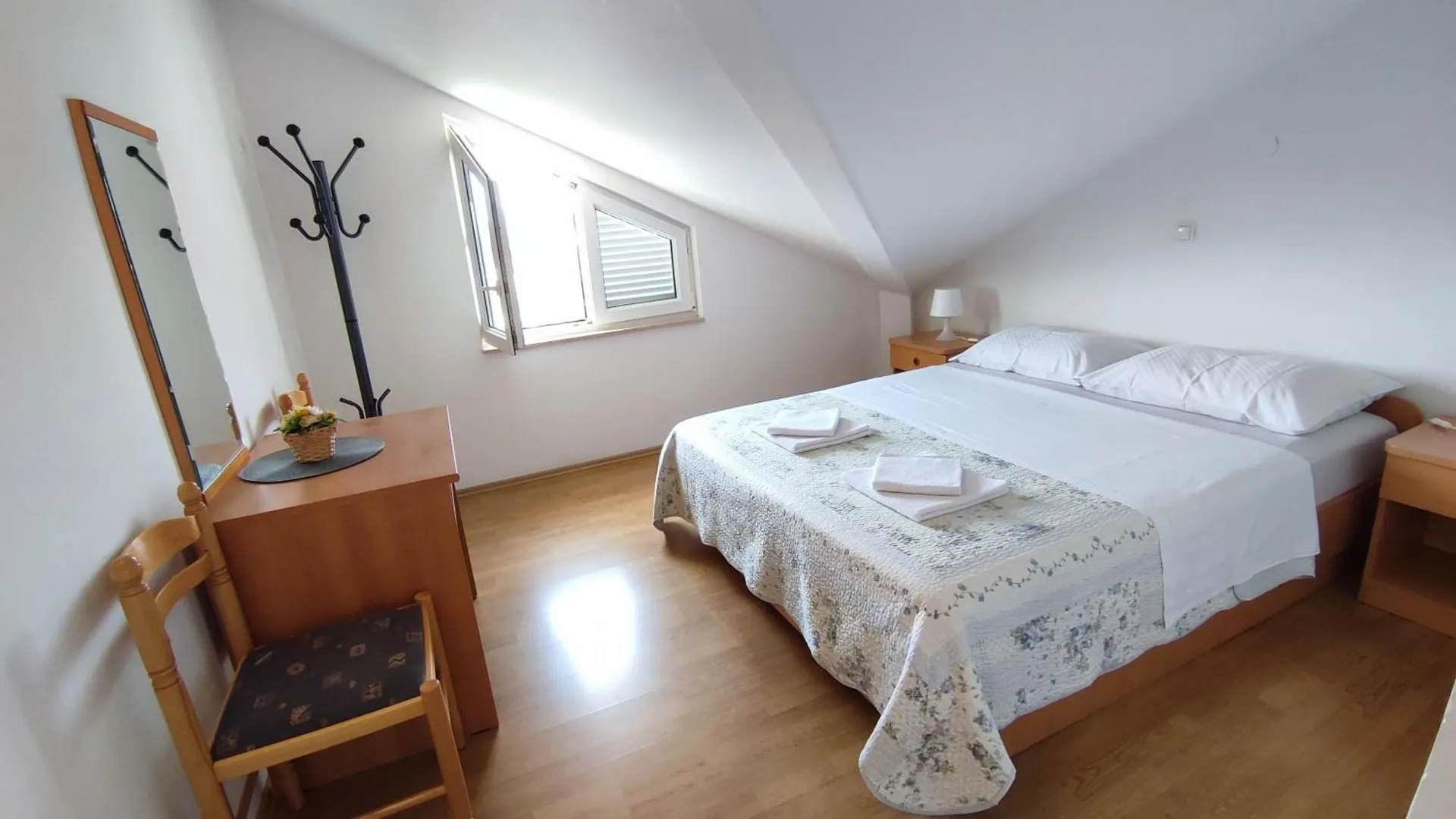 Ferienwohnung In Crikvenica Mit Schoener Terrasse